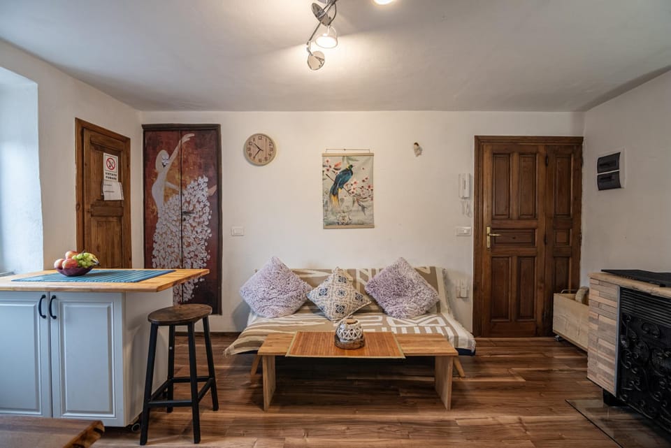 Property building, Living room