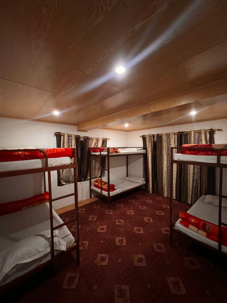 Sky Land guest house Bed and Breakfast in India