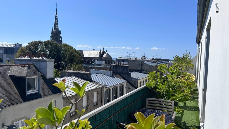 Spacieux Lumineux Confort Terrasse Apartment in Brest