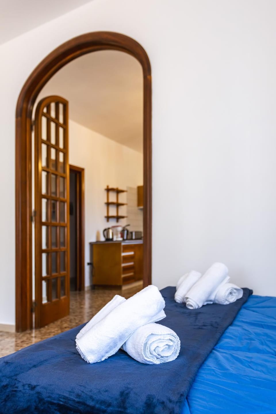 Bed, Living room