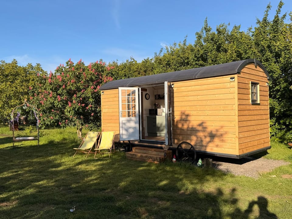 The Follies Glamping Luxury tent in Maidstone