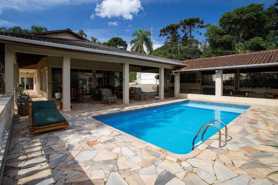 Property building, Day, Pool view, Swimming pool, sunbed