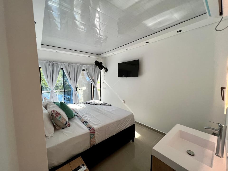 TV and multimedia, Photo of the whole room