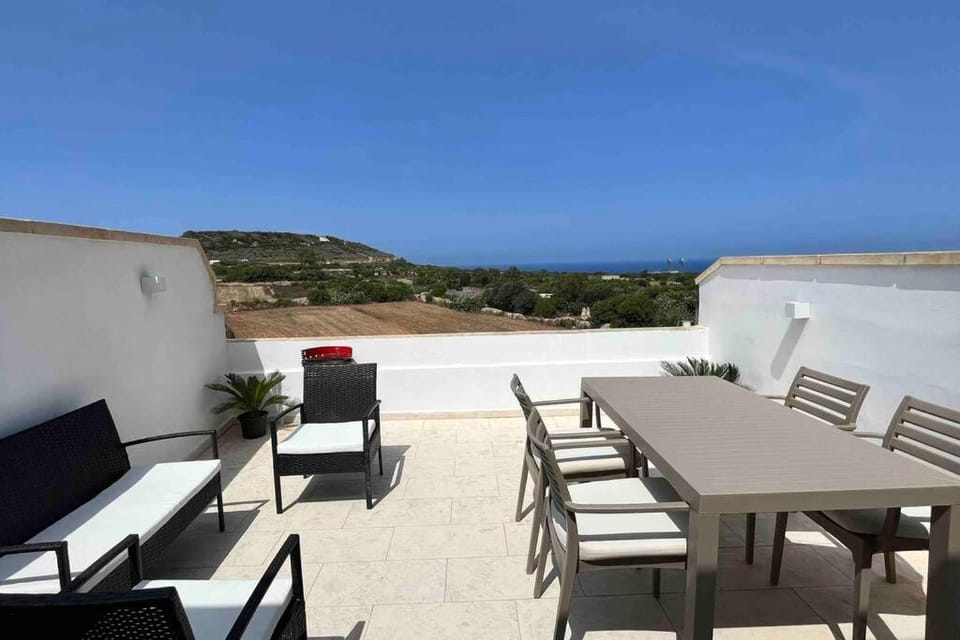 Patio, Natural landscape, View (from property/room), Balcony/Terrace, Seating area, Dining area, Evening entertainment, Mountain view, Sea view
