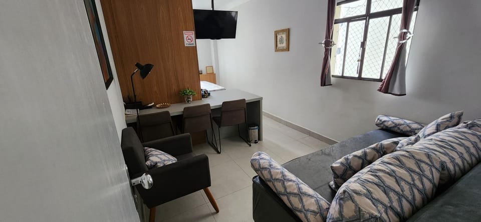 Bed, TV and multimedia, Living room