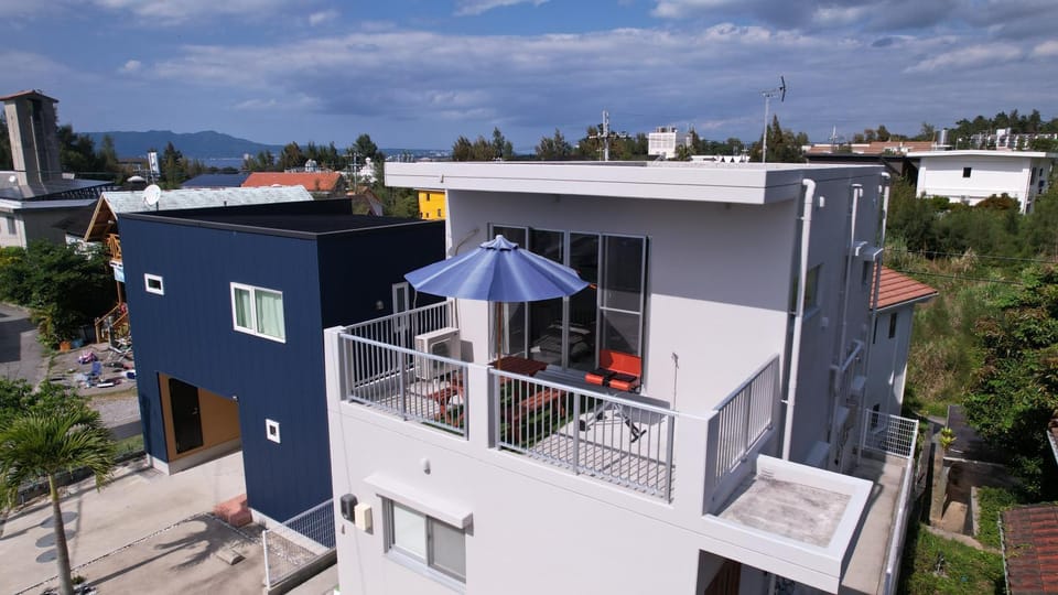 MT名嘉真 House in Okinawa Prefecture