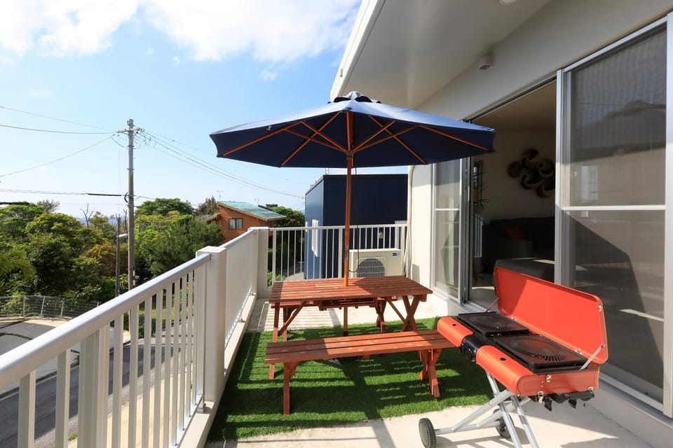 MT名嘉真 House in Okinawa Prefecture