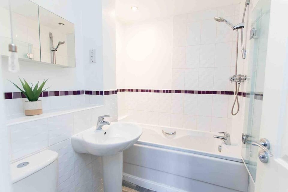 Shower, Bathroom, Bath, towels