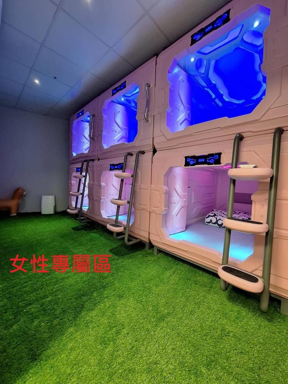 天河行旅 Capsule hotel in Taiwan, Province of China
