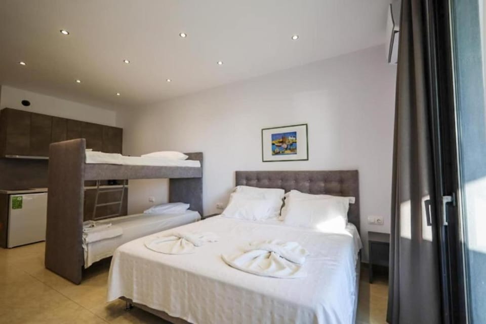 Nisi House Beachfront Sea View House in Halkidiki