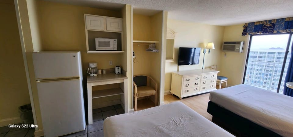 Oceanview Efficiency DW1502 Apartment in Myrtle Beach