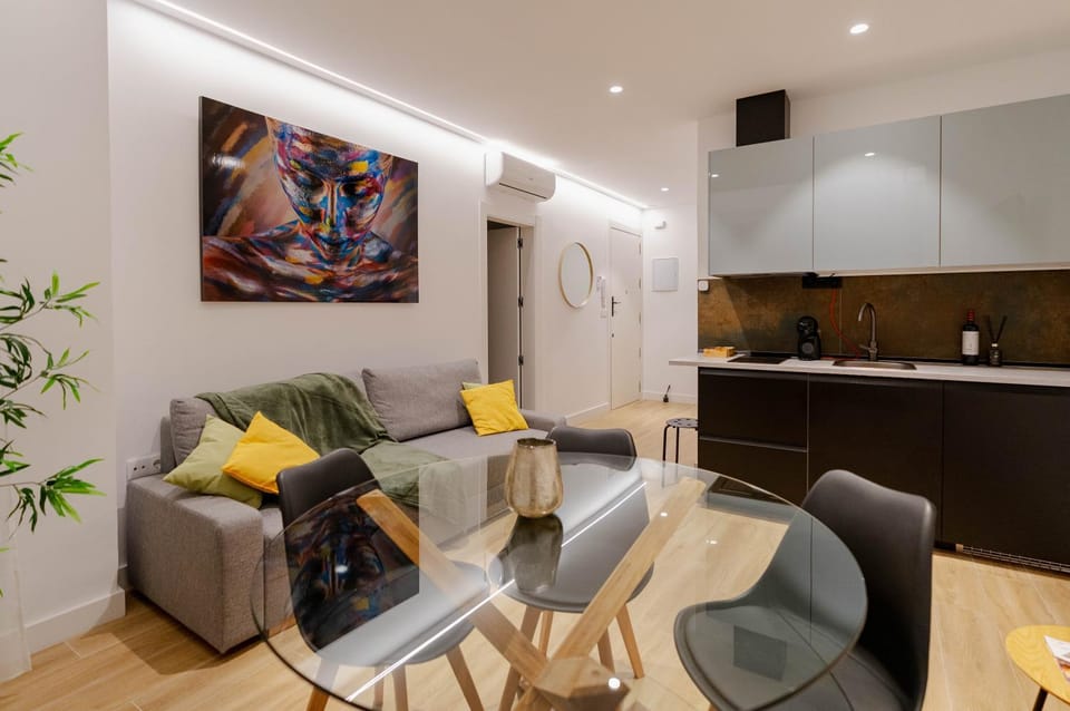 Kitchen or kitchenette, Living room