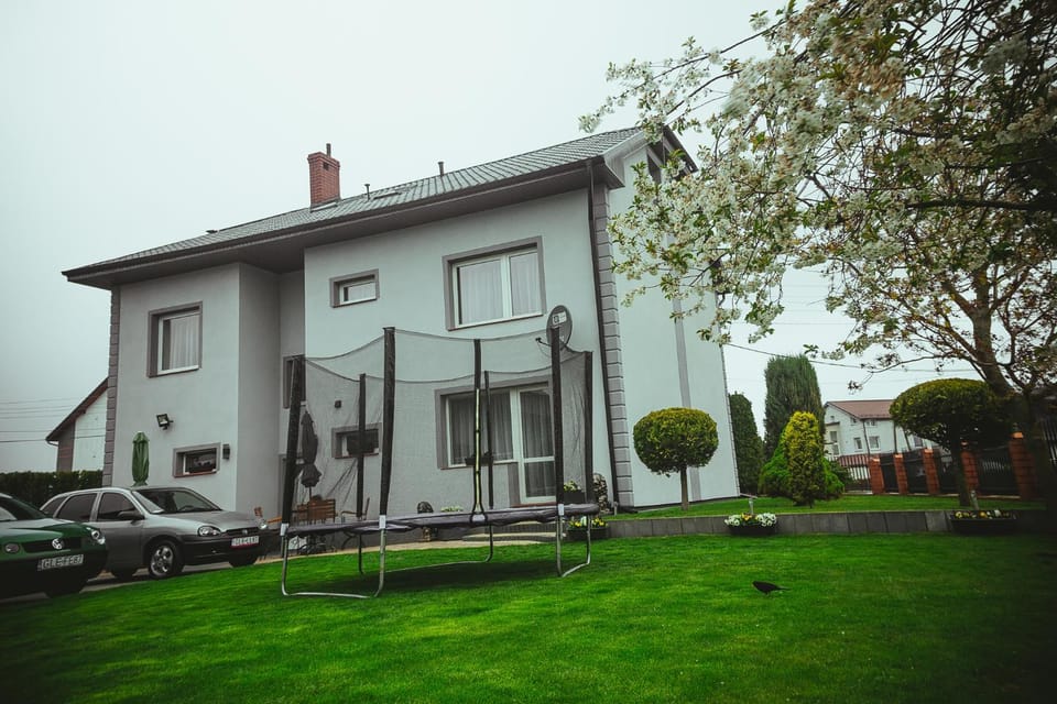 Property building, Garden, Garden view, Parking