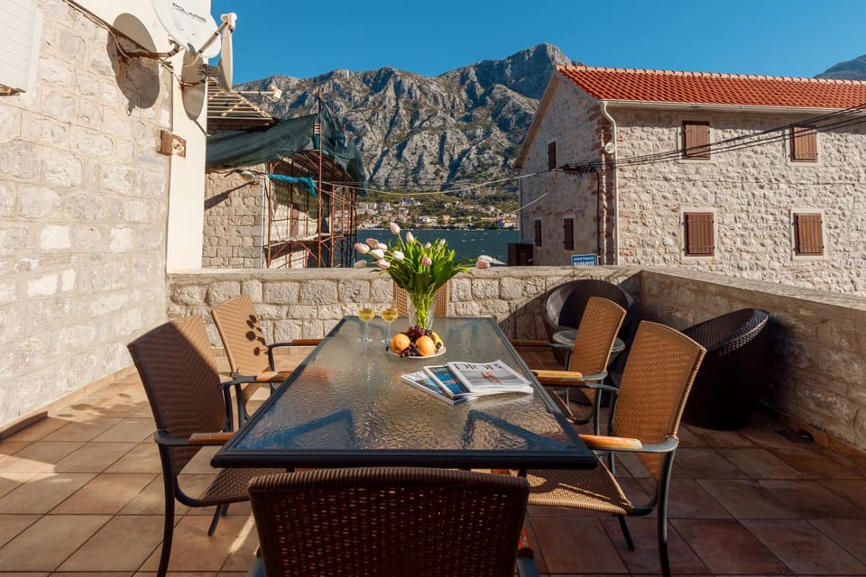 M&M Bay Haven Apartment in Muo