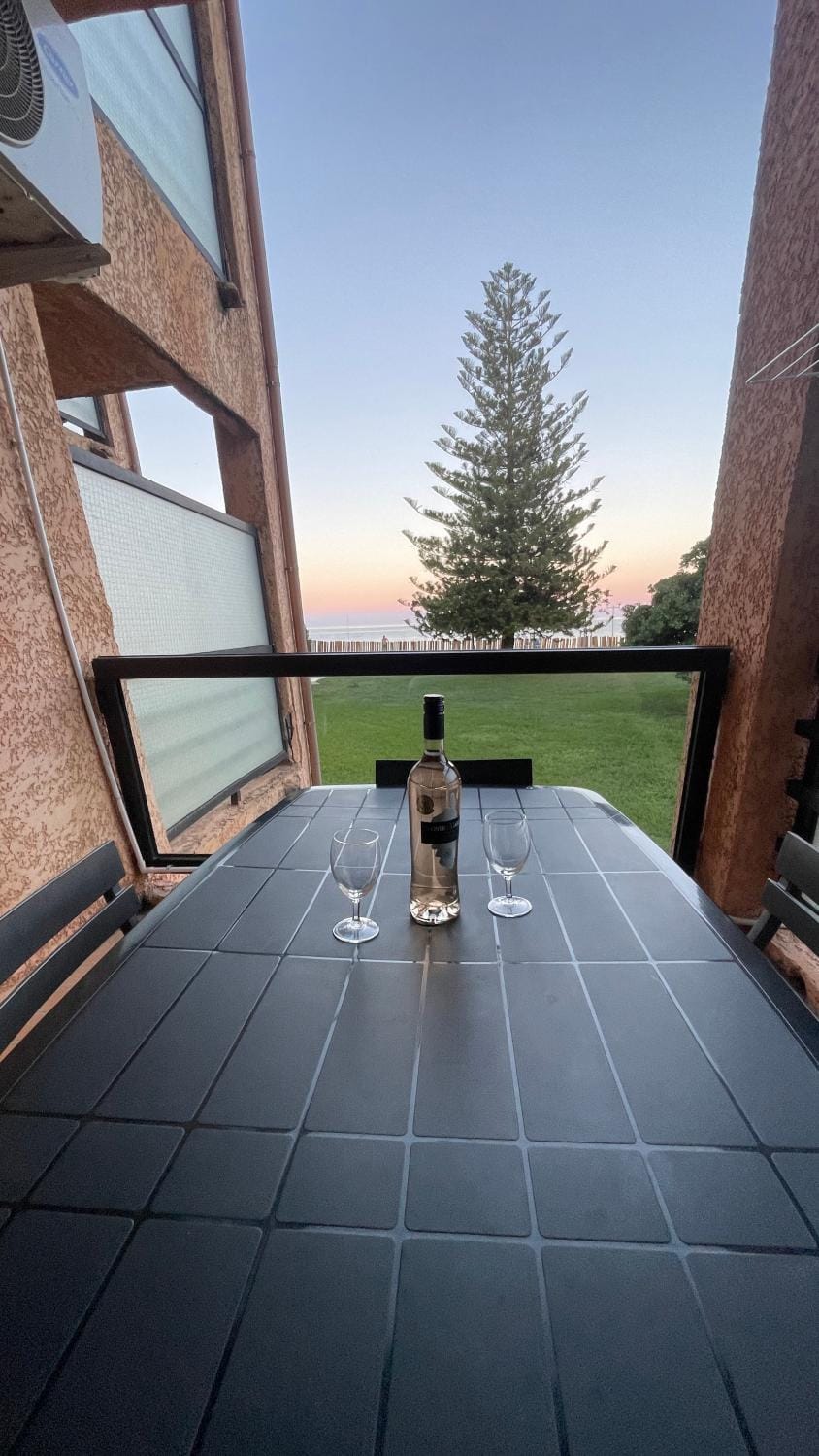 Natural landscape, View (from property/room), Balcony/Terrace, Balcony/Terrace, Dining area
