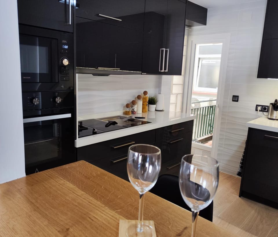 Kitchen or kitchenette, Lounge or bar, Communal kitchen