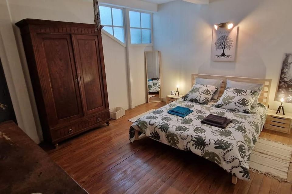 Appartement dans Maison de ville - 4 personnes Apartment in Nouvelle-Aquitaine