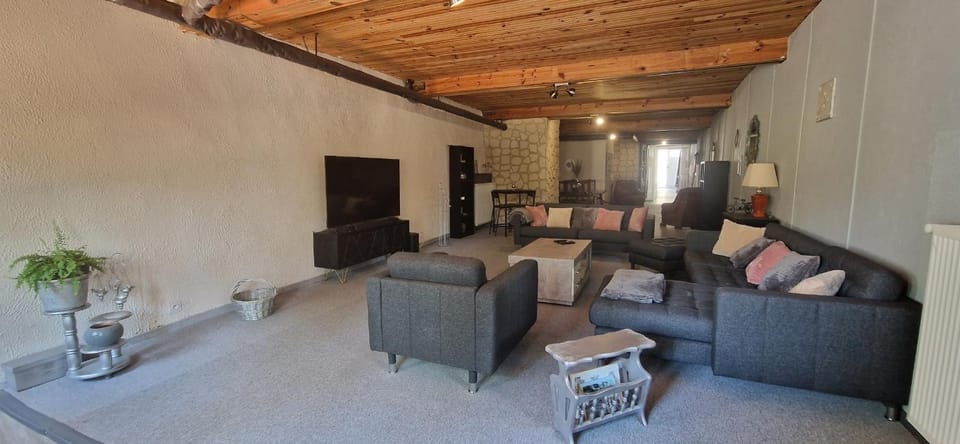 Appartement dans Maison de ville - 4 personnes Apartment in Nouvelle-Aquitaine