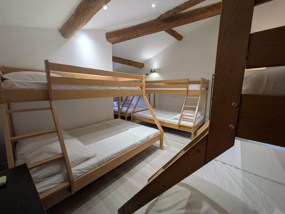 Château Sainte Colombe - Chambres Bed and Breakfast in Occitanie