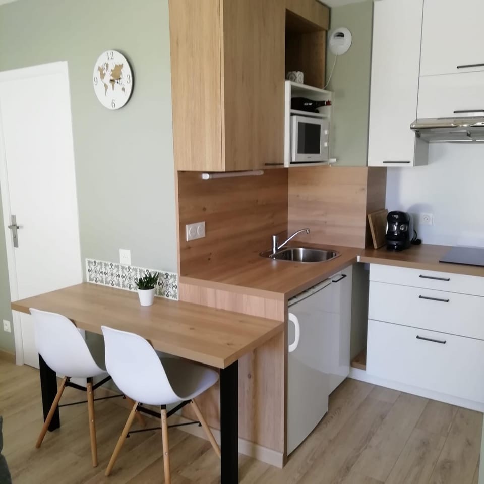 Joli appartement rénové aux Minimes La Rochelle avec terrasse Apartment in La Rochelle