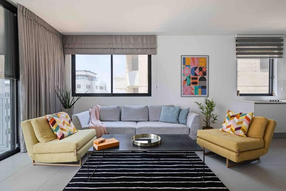 Ambassador Apartments Parking and mamad Apartment in Tel Aviv-Yafo