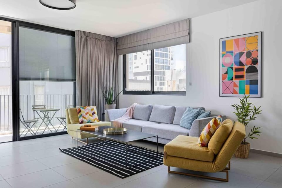 Ambassador Apartments Parking and mamad Apartment in Tel Aviv-Yafo