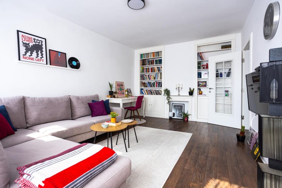 Santea's Hidden Gem: Sixth Floor Left Apartment in Serbia
