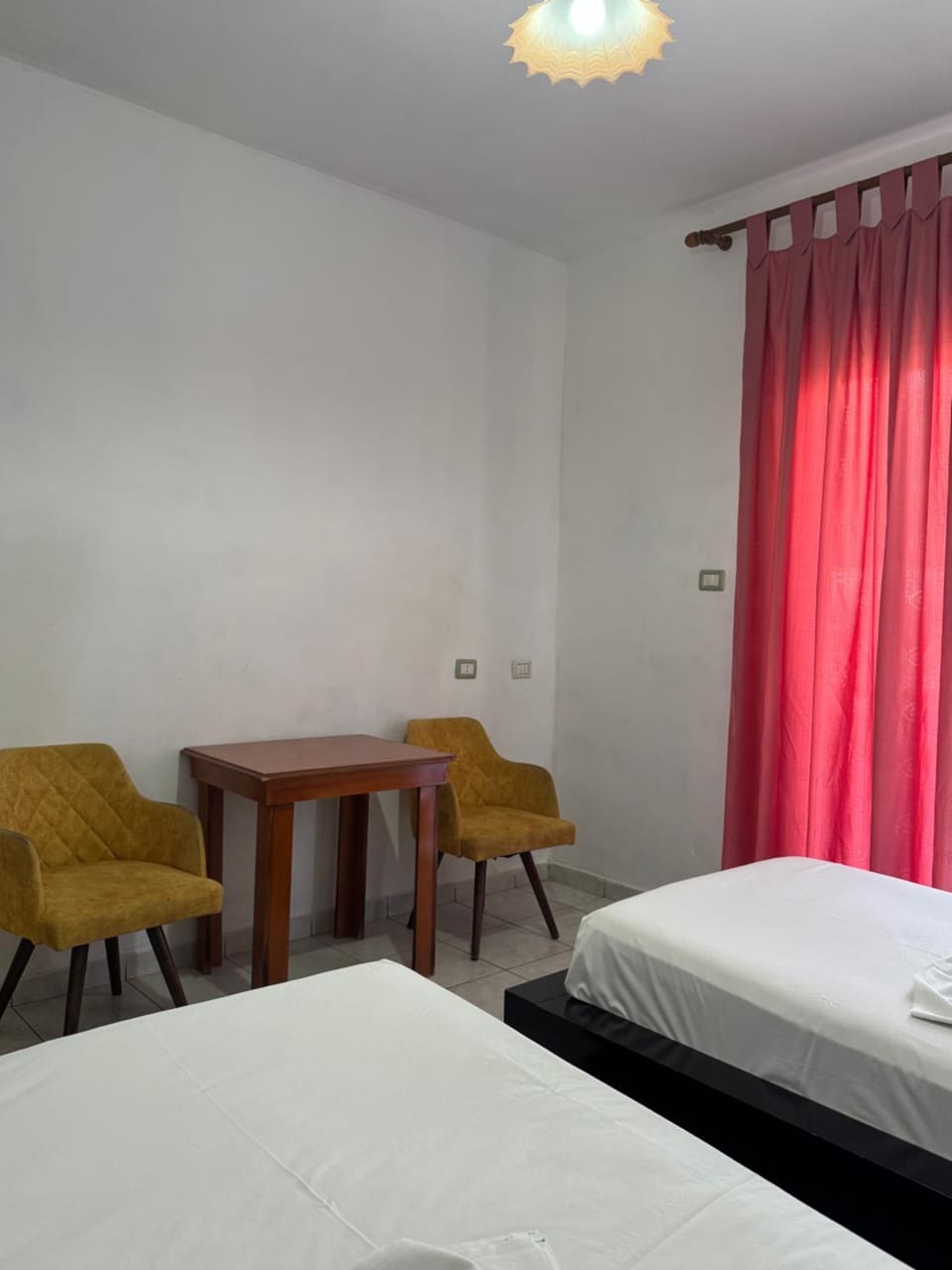 Sotiri Rooms Apartment in Sarandë