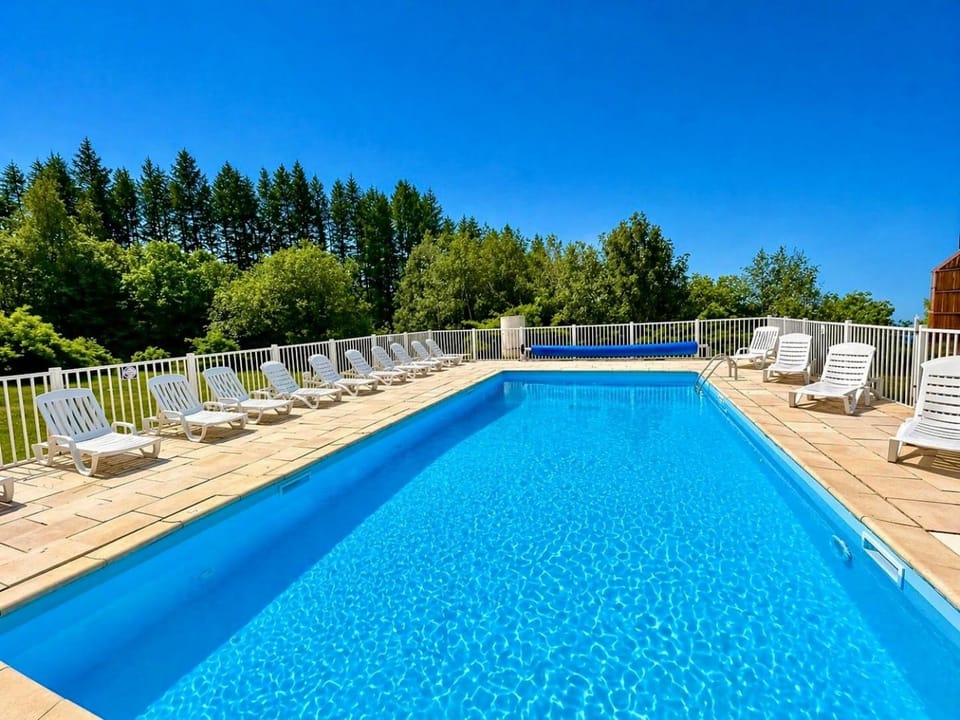 Day, Pool view, Swimming pool, sunbed