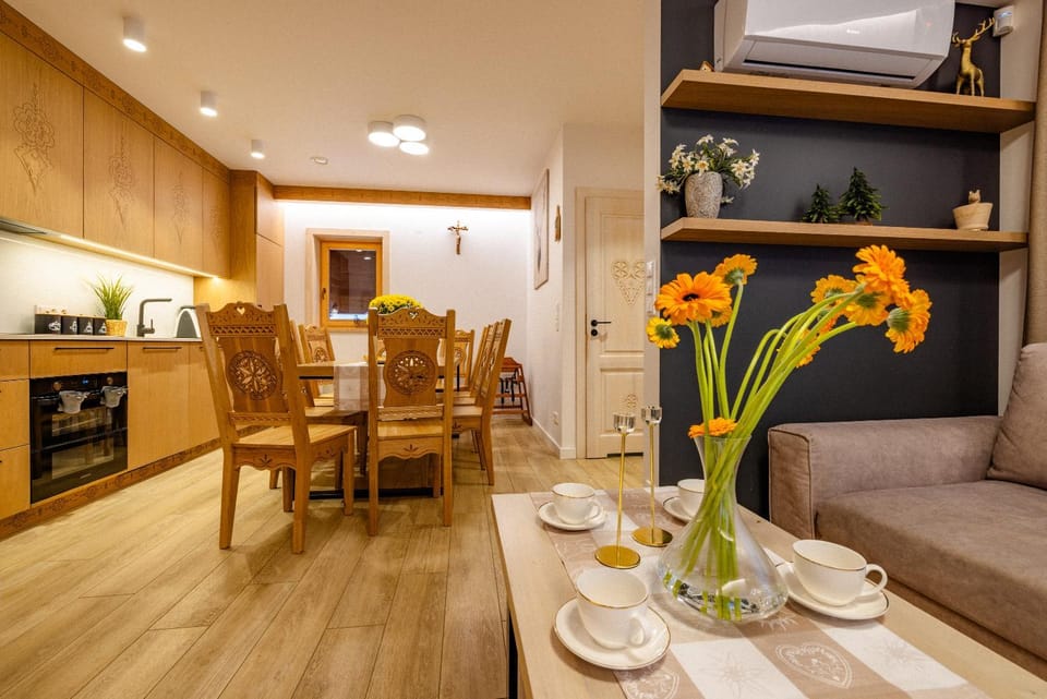 Coffee/tea facilities, Seating area, Dining area