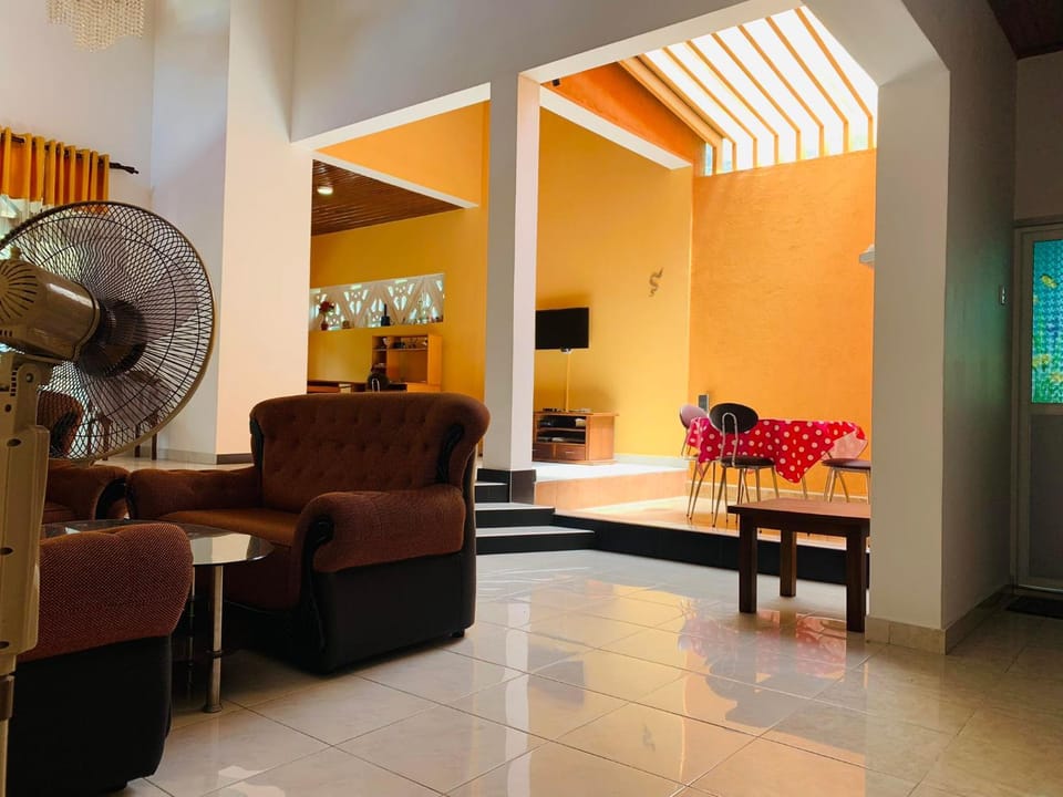 Florence Residence Makola Apartment in Western Province