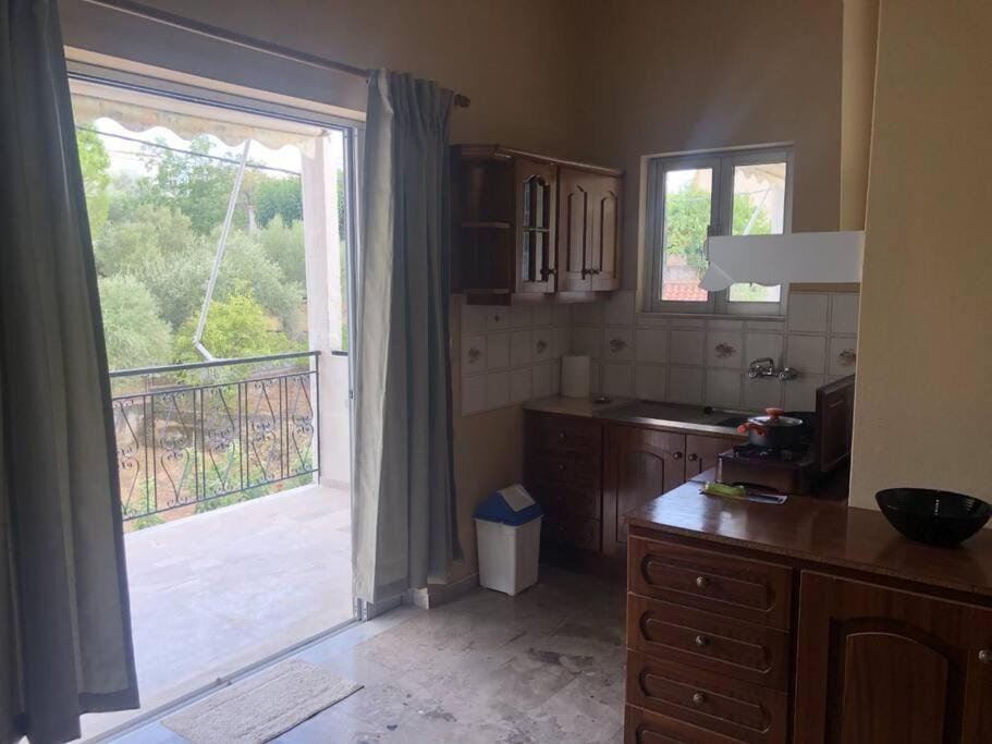 Apartment near the Beach Paradise Mikra Mantinia Apartment in Messenia
