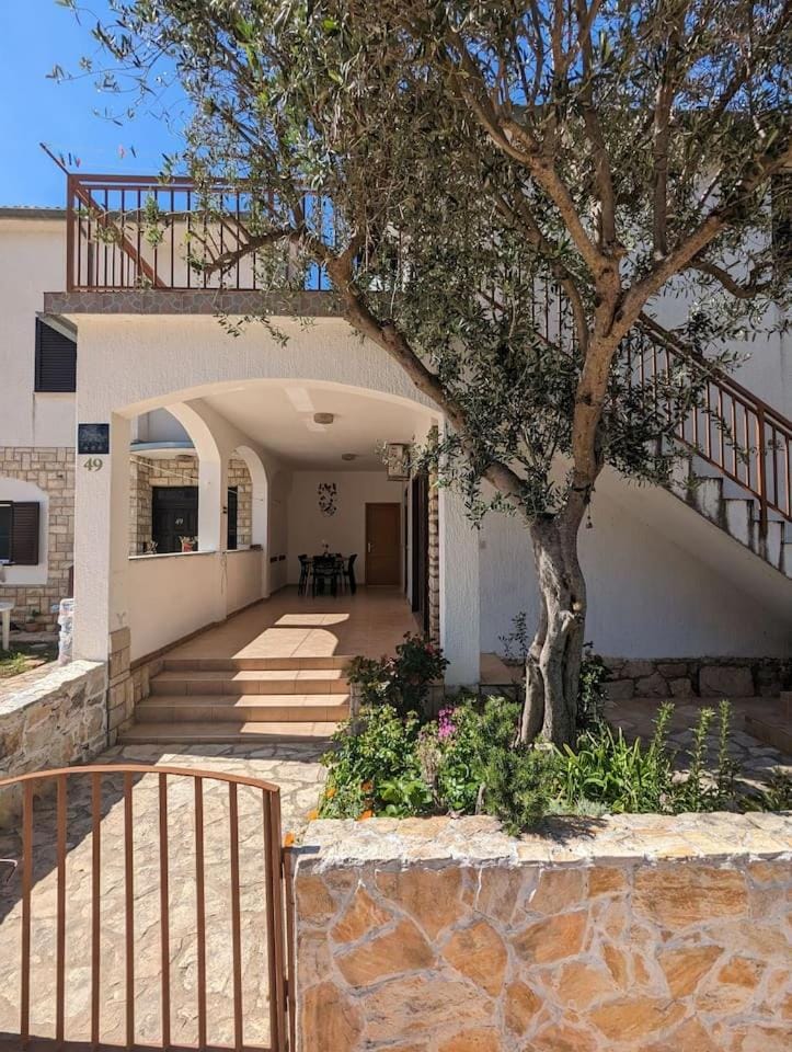 Seeview 1 bedroom apartment 50 m from beach Apartment in Šibenik-Knin County, Croatia