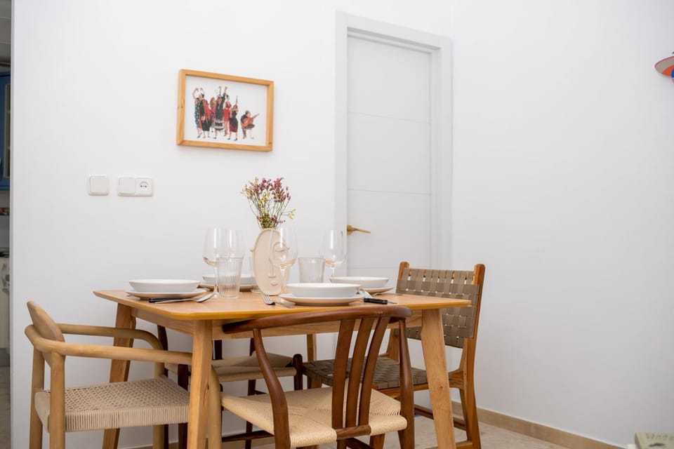 Seating area, Dining area