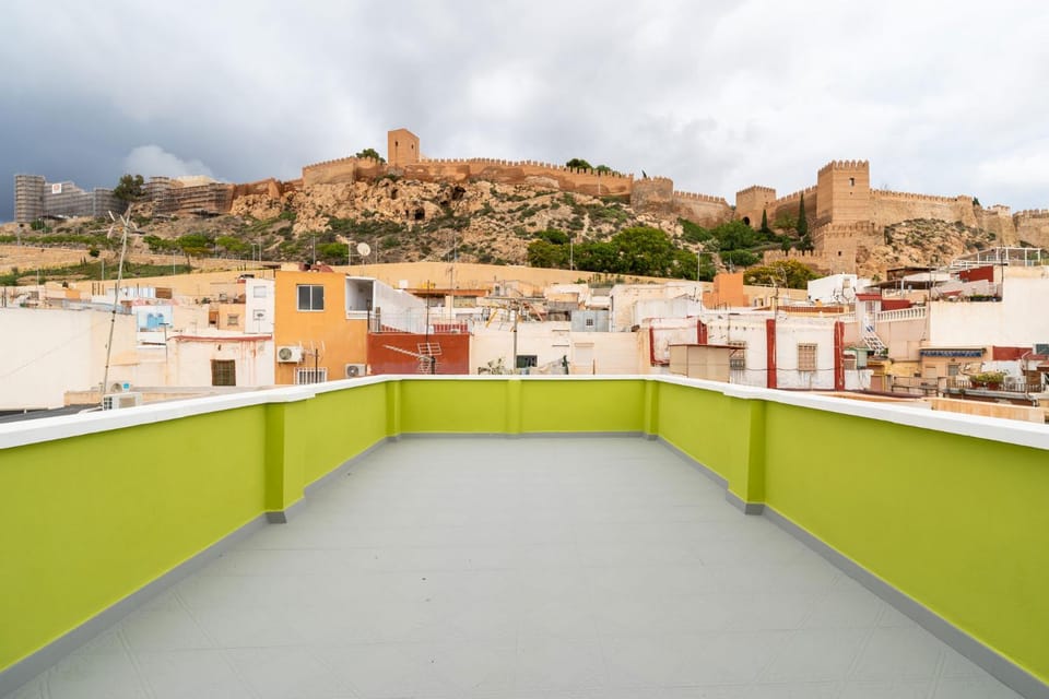 Nearby landmark, View (from property/room), City view, Landmark view