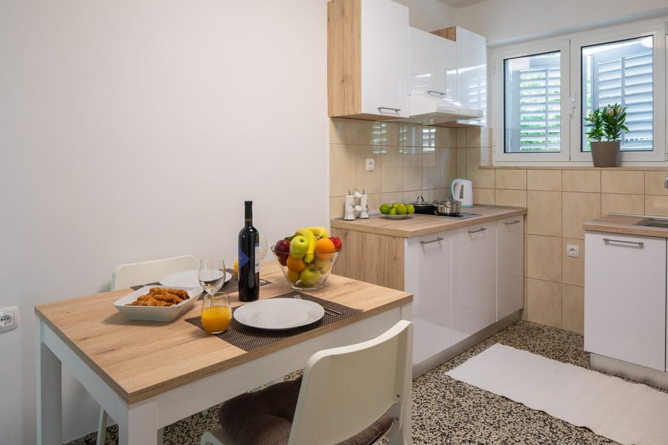 Dining area, stove, kitchen