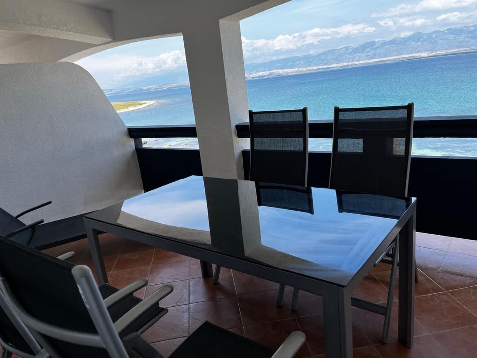 Day, Natural landscape, View (from property/room), Balcony/Terrace, Seating area, Dining area, Sea view