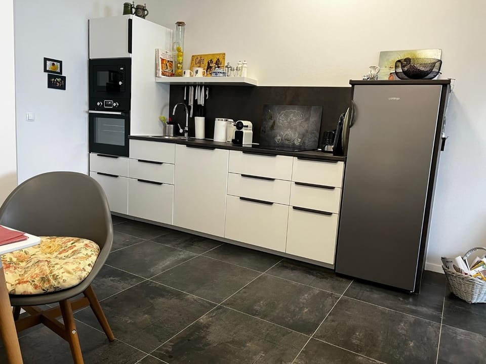Coffee/tea facilities, Kitchen or kitchenette, minibar, pet friendly, toaster