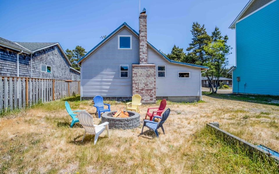 The Cottage Keeper - Meredith Lodging House in Pacific City