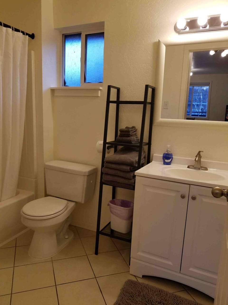 Hood River Suites Extended Stay Apartment Hotel Apartment in Hood River