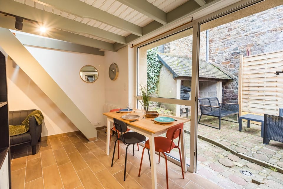 NEW: L'Écrin Secret face à la Gare ! Apartment in Brittany