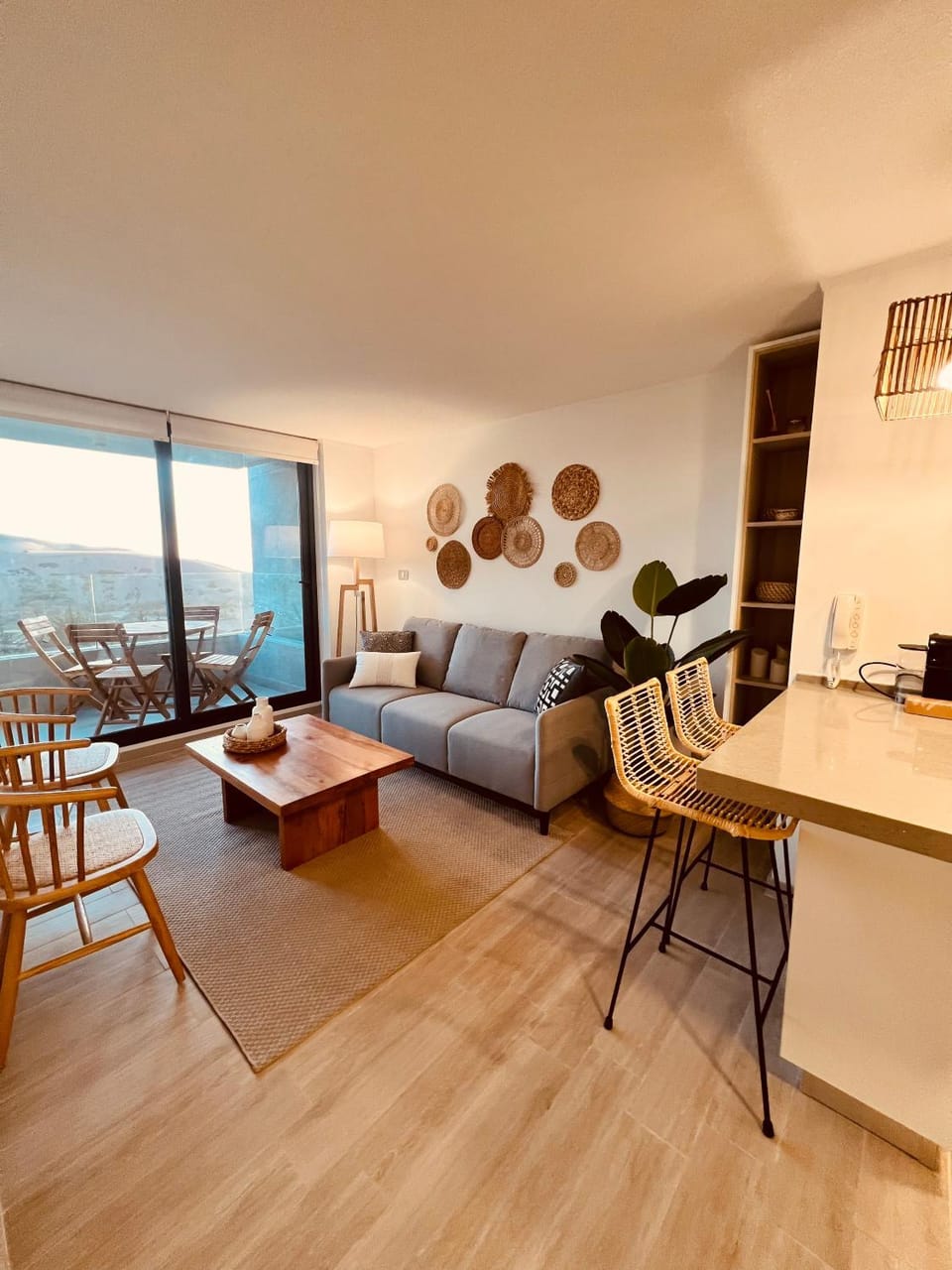 Living room, Dining area