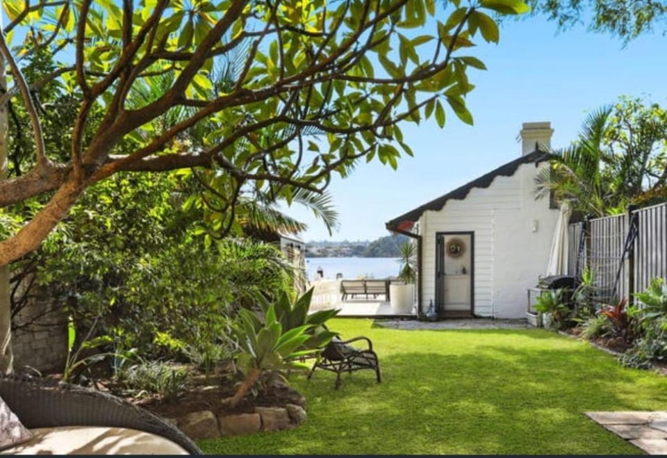 Property building, Natural landscape, Kitchen or kitchenette, Floor plan, Landmark view