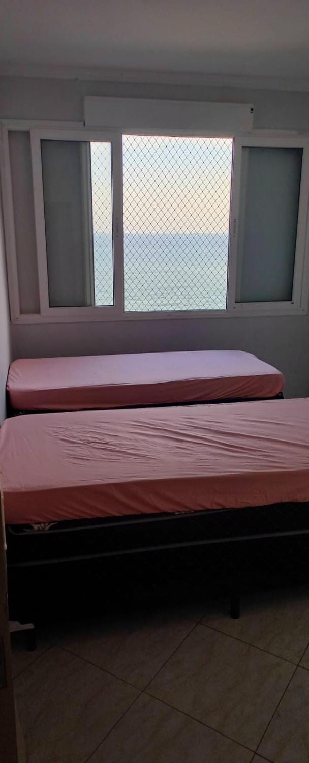 Apartamento frente ao Mar Guarujá-Pitangueiras Apartment in State of São Paulo