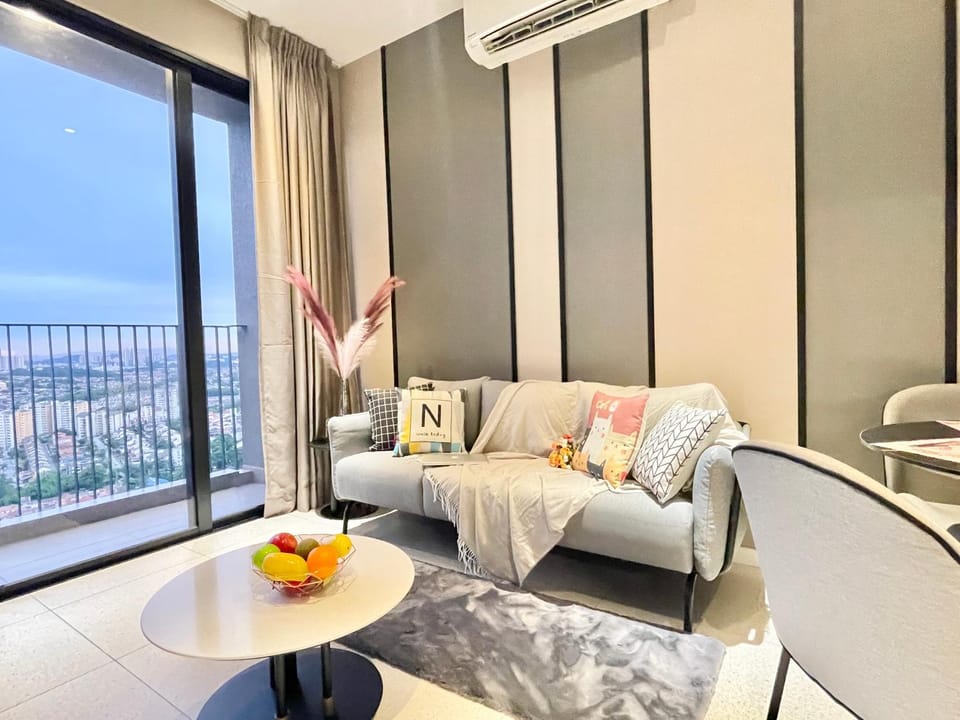 View (from property/room), Balcony/Terrace, Living room, Seating area