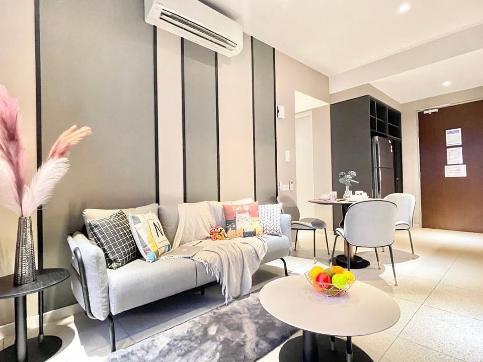 Living room, Seating area, Dining area, air conditioner
