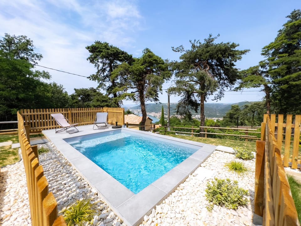 La BOOA - Écolodge en Ardèche - Piscine privée - Ecolodgîte Villa in Auvergne-Rhône-Alpes