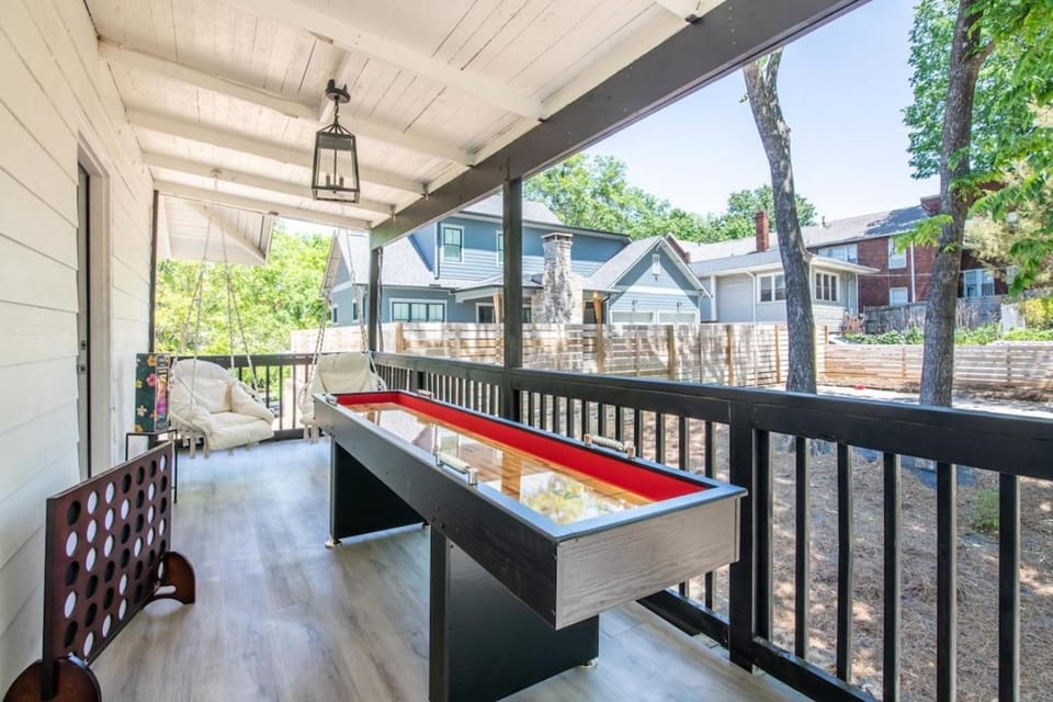 Walkable Highland Park Retreat, Family Friendly House in Birmingham