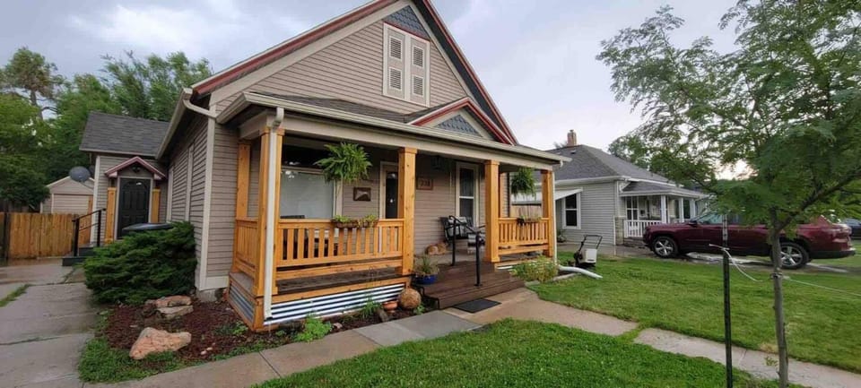 Stylish Family Home w Inviting Porches & Backyard House in Sheridan