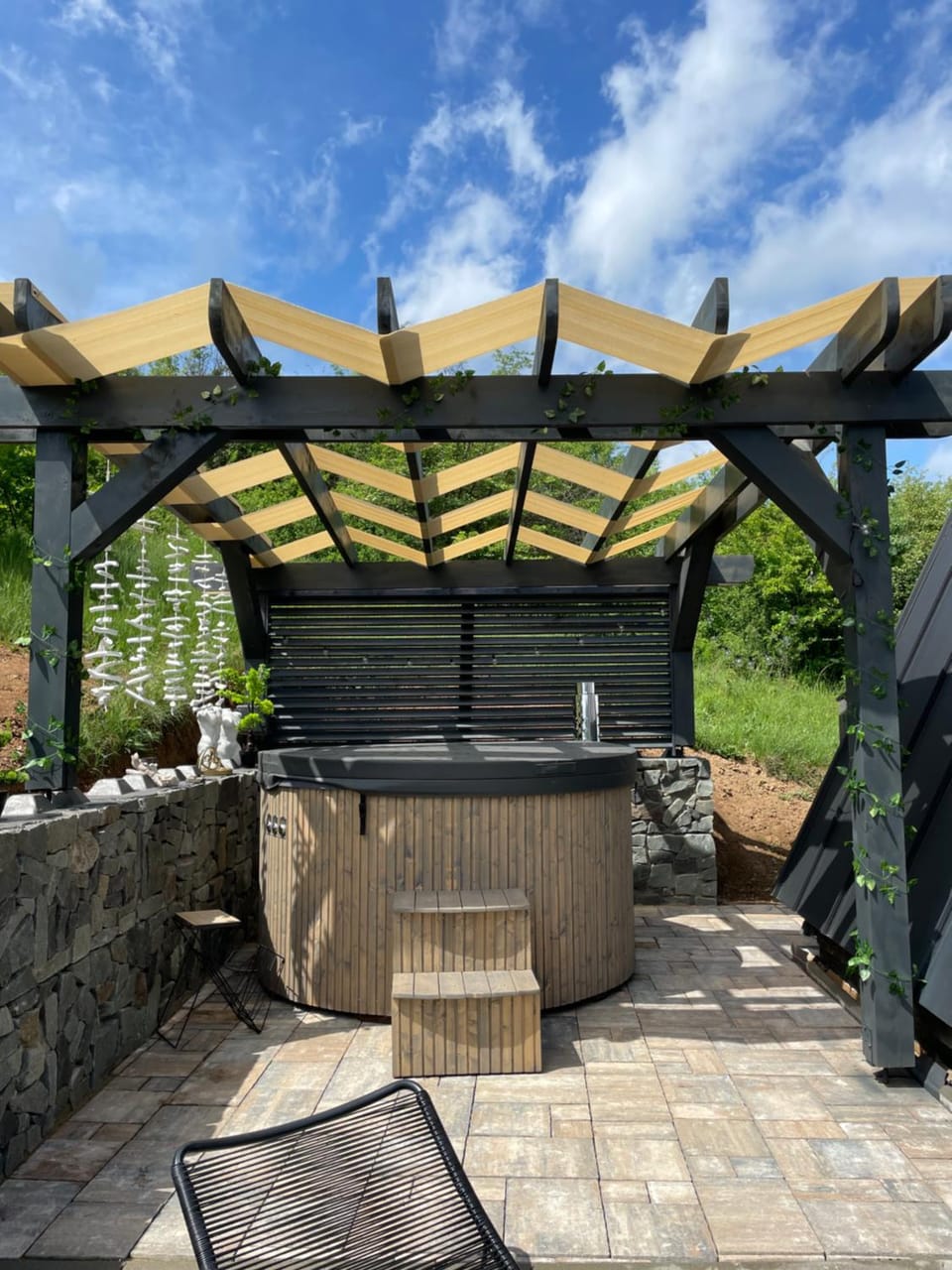 Patio, Day, Natural landscape, Garden, Hot Tub, Hot Tub, Balcony/Terrace, Spa and wellness centre/facilities, Garden view, Swimming pool, Open Air Bath